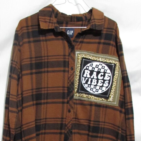 Woman's flannel size l large gap race vibes designer nascar drag racing super so - Picture 1 of 5